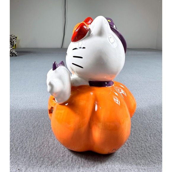 Hello Kitty Halloween Pumpkin Candle House New Blue Sky Clayworks Sanrio - Picture 4 of 8